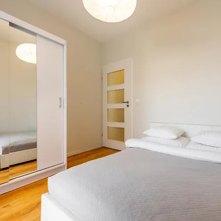 Apartment Tespis - Francuska Atal Park Ii Kattowitz